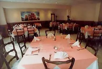 Logis Restaurant Du Midi - Centre Hotel 2*