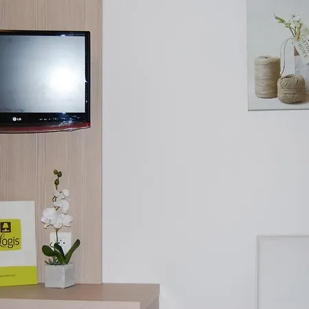 Hotel Logis Restaurant Du Midi - Centre Rodez