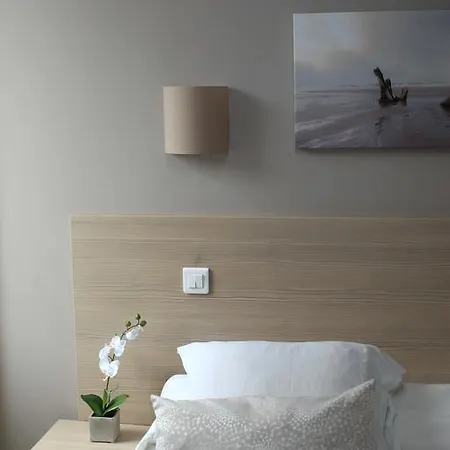 Logis Restaurant Du Midi - Centre 2* Rodez