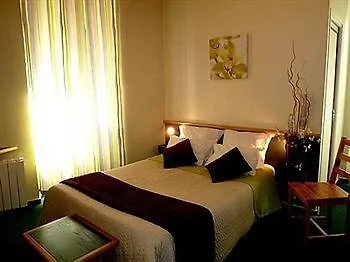 Logis Restaurant Du Midi - Centre 2*