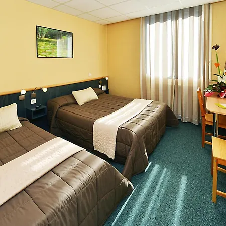 Logis Restaurant Du Midi - Centre 2*