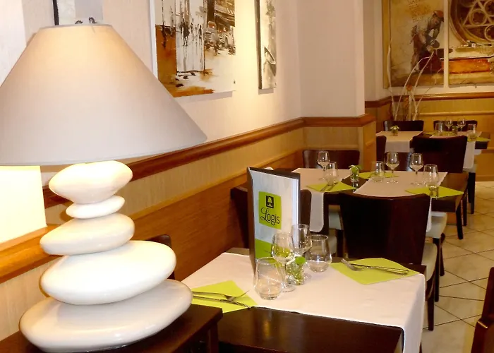 Logis Restaurant Du Midi - Centre 2* Rodez