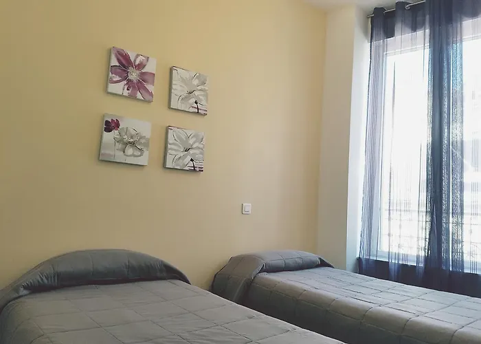 Logis Restaurant Du Midi - Centre Szálloda 2*