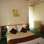 Logis Restaurant Du Midi - Centre 2* Rodez