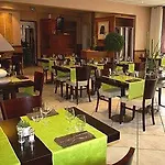 Logis Restaurant Du Midi - Centre 2*