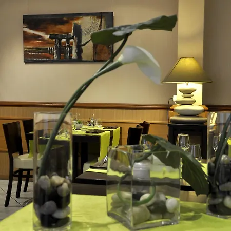 호텔 Logis Restaurant Du Midi - Centre