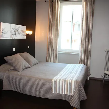 Logis Restaurant Du Midi - Centre