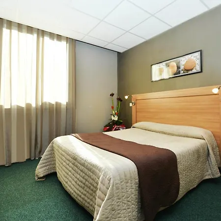 Logis Restaurant Du Midi - Centre Ξενοδοχείο Ροντέζ