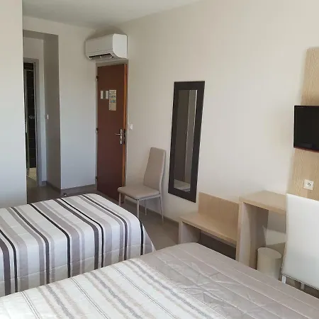 Ξενοδοχείο Logis Restaurant Du Midi - Centre 2*