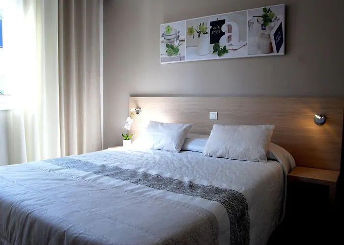 Logis Restaurant Du Midi - Centre Rodez