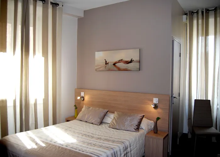 Logis Restaurant Du Midi - Centre Hotel Rodez