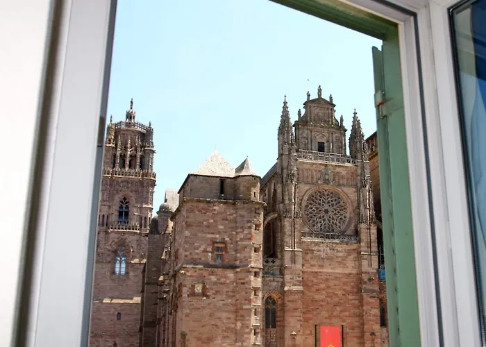 Hotel Logis Restaurant Du Midi - Centre 2*