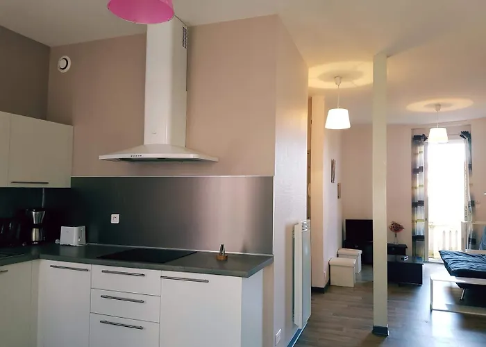 Logis Restaurant Du Midi - Centre 2* Rodez