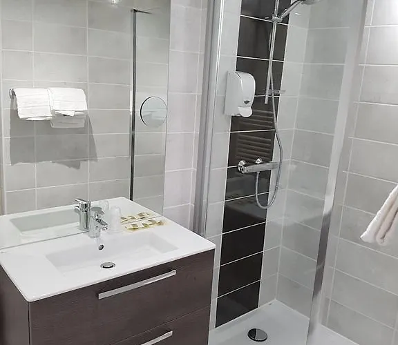 Hotel Logis Restaurant Du Midi - Centre Rodez