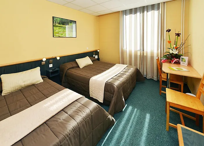 Logis Restaurant Du Midi - Centre 2*