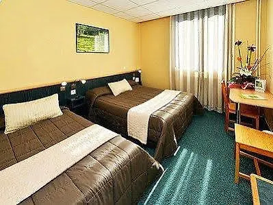 Logis Restaurant Du Midi - Centre 2*